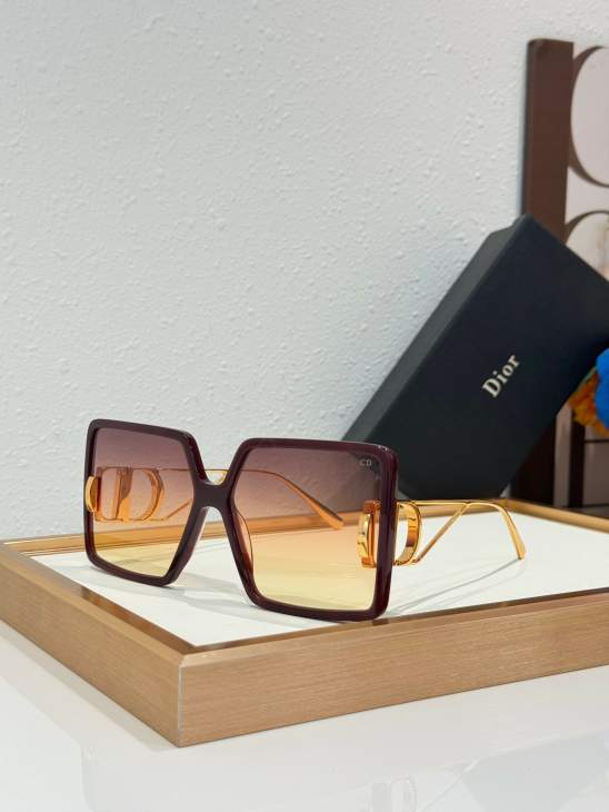 Picture of Dior Sunglasses _SKUfw80443875fw